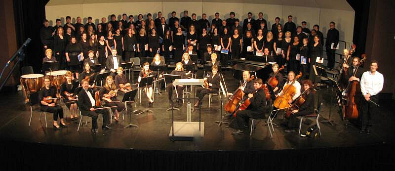 Orchestra__Choir_May_2009_cropped