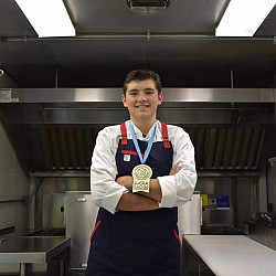 Portrait of Chef Lucas.
