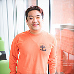 Portrait of Kevin Huynh.