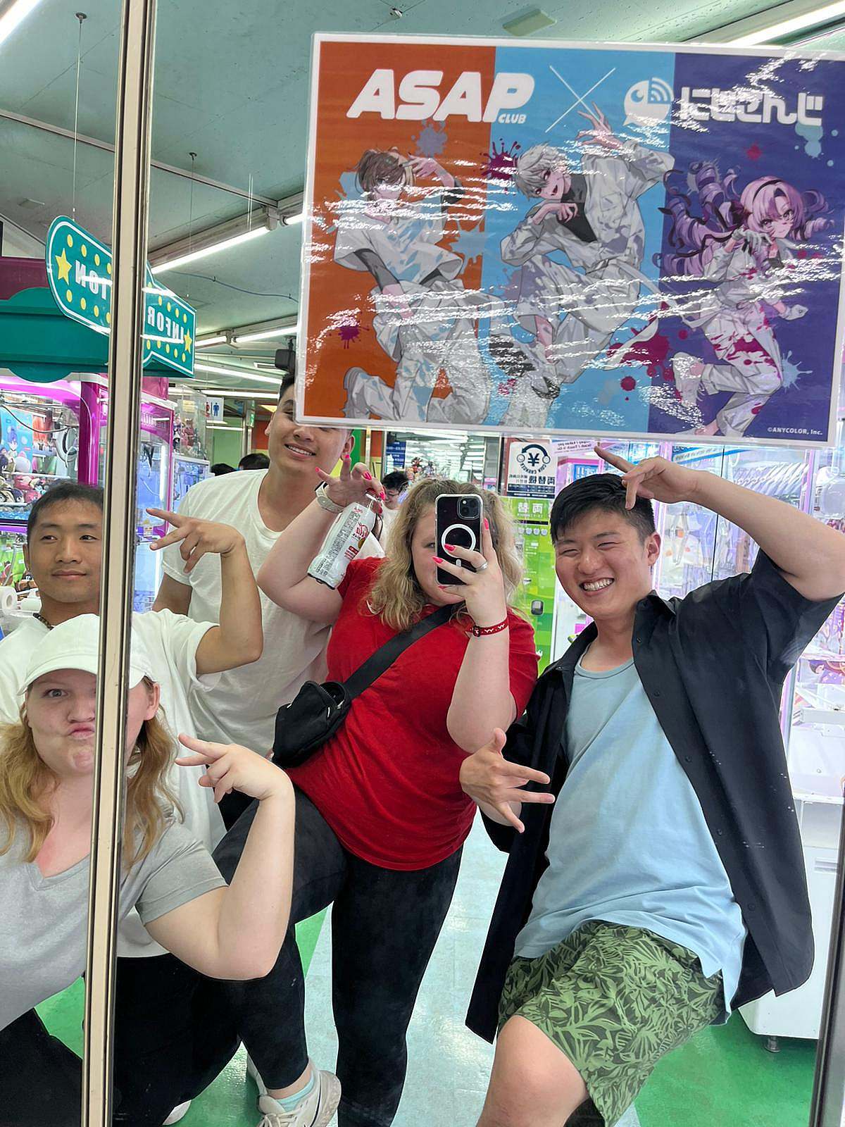 SPR24 Study abroad students at the Akihabara Arcade.