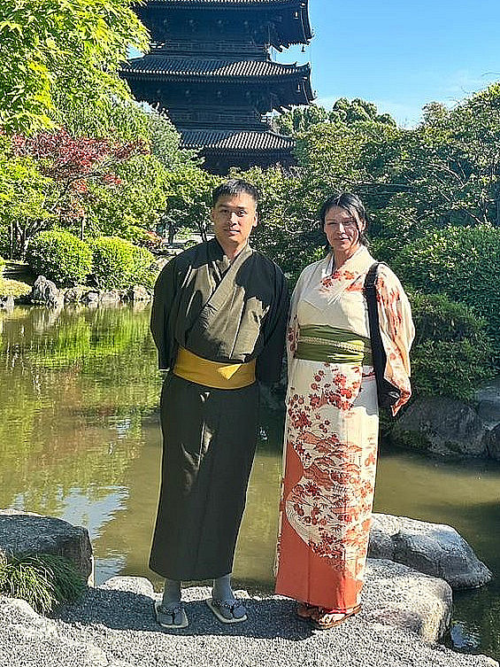 SPR24 Study Abroad students experience the dressing and wrapping process of wear a traditional Japanese Kimono.